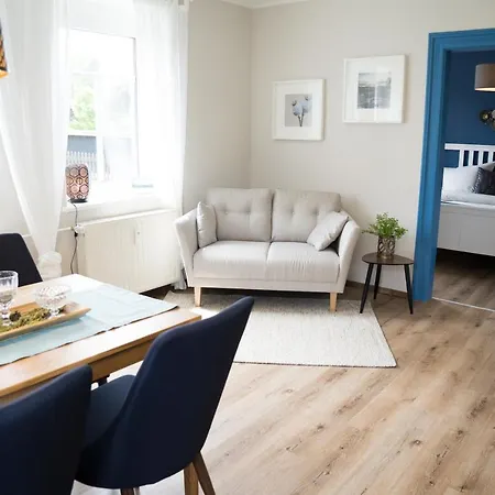 Urlaubsfreude Biedermann Haus Gluecksstein Saphir *