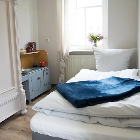 Urlaubsfreude Biedermann Haus Glücksstein Saphir *